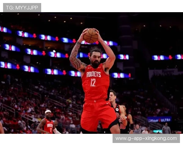 火箭关键防守拦截形成绝佳反击机会