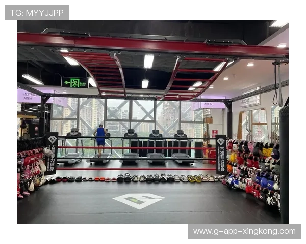 拳击擂台内防守反击成为决胜关键