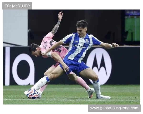 波尔图边路频繁渗透在比赛中占据上风