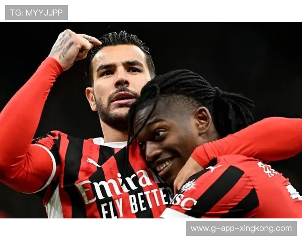 莱奥抢点头球顶入死角,米兰稳稳掌握局面 莱奥抢点头球顶入死角,米兰稳稳掌握局面